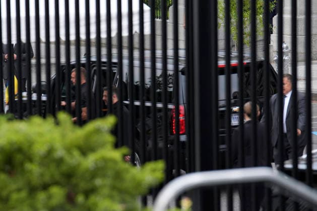 Volodymyr Zelensky arrives at White House - Washington Ukrainian President Volodymyr Zelensky arrives at the West Wing before a meeting with US President Donald Trump at the White House in Washington on July 28, 2026. Photo by Yuri Gripas ABACAPRESS.COM Washington DC United States  Copyright: xGripasxYuri ABACAx