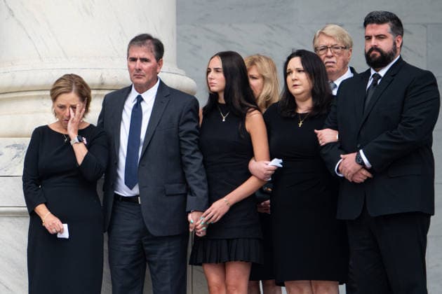 Sen. Lindsey Graham Congressional Tribute UNITED STATES - JULY 28: Sen. Darline Graham, R-S.C., left, wipes away tears as the Armed Forces Body Bearer Team carries the body of her deceased brother Sen. Lindsey Graham, R-S.C., up the U.S. Capitol steps to the Congressional tribute in the U.S. Capitol Rotunda on Tuesday, July 28, 2026. Sen. Darline Graham™s husband Larry Nordone is to her right. Sen. Lindsey Graham died on July 11th from an aortic dissection. (Bill Clark CQ Roll Call) Washington DC United States EDITORIAL USE ONLY Copyright: x 2026xCQxRollxCallx BillxClarkx rollcallpix172252