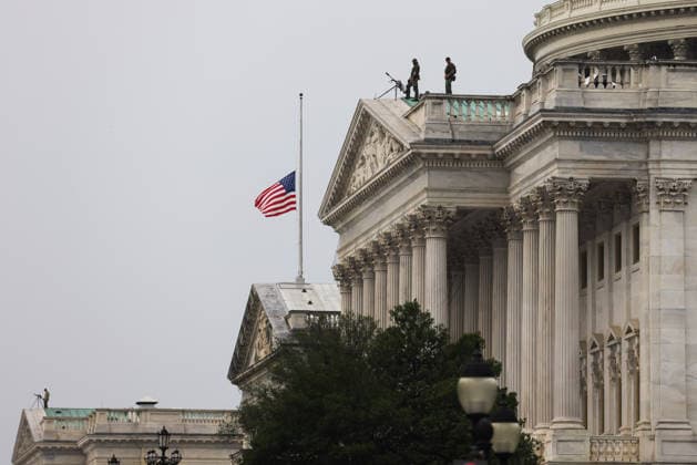 July 28, 2026, Washington, District Of Columbia, USA: Snipers stand guard on a rooftop at the U.S. Capitol building ahead of a memorial service for U.S. Senator Lindsey Graham (R-SC) in Washington, D.C. on July 28, 2026. Washington USA - ZUMAd227 20260728_znp_d227_019 Copyright: xBryanxDozierx