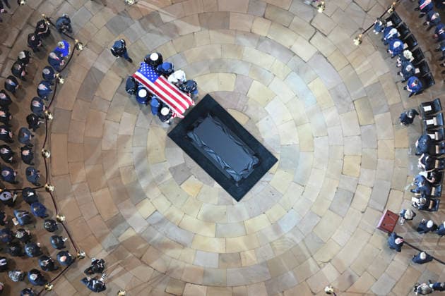 Lindsey Graham Memorial Service in the US Capitol The scene as the late U.S. Senator Lindsey Graham will lay in state in the U.S. Capitol Rotunda, Tuesday, July 28, 2026, in Washington, D.C. Credit: Kenny Holston Pool via CNP Washington District of Columbia United States of America EDITORIAL USE ONLY Copyright: xx DSC_2863_crop-6471800 KennyxHolstonx-xPoolxviaxCNPx cnpphotos338156