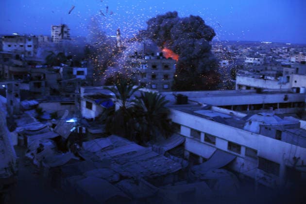 Smoke rises after Israeli airstrike destroys Dar Al-Muttaqin Mosque in Gaza City Smoke and flames rise following an Israeli airstrike that targeted Dar Al-Muttaqin Mosque in Gaza City on July 28, 2026. The strike destroyed the mosque and damaged surrounding residential homes. Photo by Anas Nur apaimages Gaza Gaza Strip Palestinian Territory 280726_Gaza_AN_00(7) Copyright: xapaimagesxAnasxNurx xapaimagesx