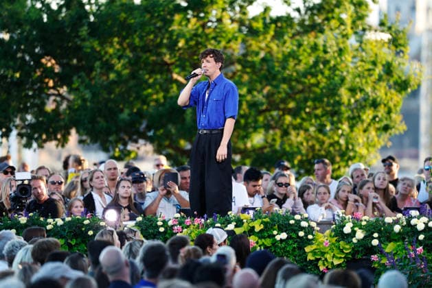 STOCKHOLM, SVERIGE 20260728 Skadespelaren Martin Stokke Mathiesen som spelar en av huvudrollerna i musikalen Torka aldrig tarar utan handskar under Allsang pa Skansen pa tisdagskvällen. STOCKHOLM SVERIGE x60160x *** STOCKHOLM, SWEDEN 20260728 Actor Martin Stokke Mathiesen, who plays one of the leading roles in the musical Never Wipe Tears Without Gloves at Allsang pa Skansen on Tuesday evening, STOCKHOLM, SWEDEN x60160x  Copyright: xStefanxJerrevang TTx ALLSANG PA SKANSEN 2026 ar-SuQsInjE