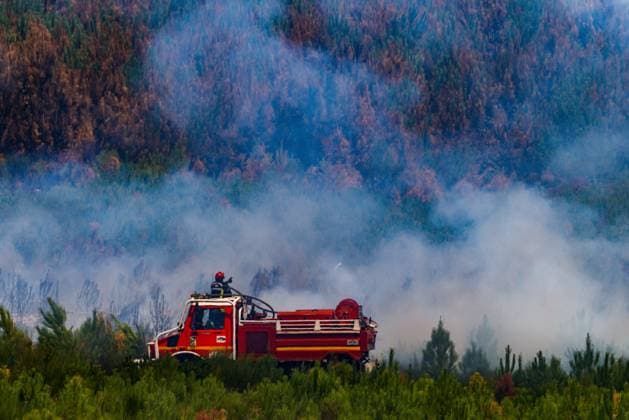 FIRE IN GIRONDE PHOTOPQR LE PARISIEN Olivier Corsan Lège-Cap-Ferret July 28, 2026 Lège-Cap-Ferret, Gironde, France, July 28, 2026 Firefighters, assisted by aerial resources—airplanes, helicopters, Dash, and Canadair, battled the flare-ups of the fires around the town of Lège Cap Ferret. Photo: LP Olivier Corsan FIRE IN GIRONDE Fire in southwestern France, July 28, 2026 Local Caption Lège Cap Ferret, Gironde, France  Copyright: xPHOTOPQR LExPARISIEN MAXPPPxOlivierxCorsanx 20260728LPA6228 20260728LPA6228