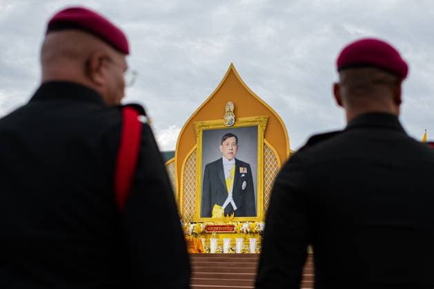 July 28, 2026, Bangkok, Thailand: Army personnel stand on guard in front of a portrait of the King Vajiralongkorn during his 74th birthday celebration..Thai authorities held a celebration to mark the 74th birthday of King Maha Vajiralongkorn at Sanam Luang. Bangkok Thailand  - ZUMAs197 20260728_aaa_s197_092 Copyright: xPeeraponxBoonyakiatx