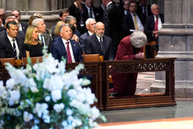 Lindsey Graham funeral service - Washington White House Chief of Staff is Susie Wiles prays at the funeral service for Senator Lindsey Graham at Washington National Cathedral in Washington on July 28, 2026. Photo by Yuri Gripas ABACAPRESS.COM Washington DC United States  Copyright: xGripasxYuri ABACAx