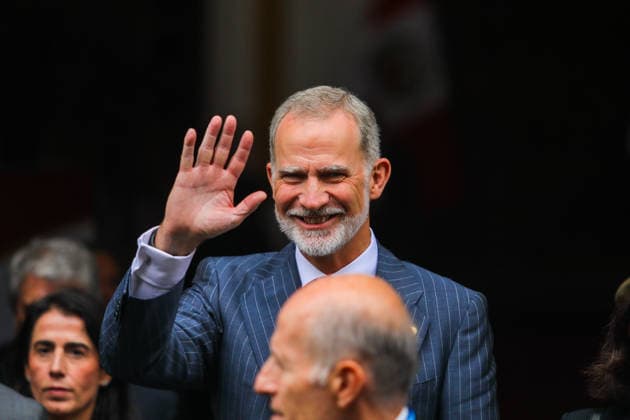President-elect Keiko Fujimori arrives ahead of swearing-in ceremony LIMA, PERU - JULY 28: Spain s King Felipe VI greets the crowd as president-elect Keiko Sofia Fujimori arrives at Torre Tagle Palace ahead of her swearing-in ceremony at the Congress of the Republic in Lima, Peru, on July 28, 2026. Fujimori welcomed the presidents of Argentina, Bolivia, Chile, Ecuador, Honduras, Panama, Paraguay and Uruguay, Spain s King Felipe VI, the vice president of Colombia, the prime minister of Aruba and representative of the Kingdom of the Netherlands, as well as senior government officials, heads of state delegations and representatives of international organizations. Klebher Vasquez Anadolu Lima Peru. Editorial use only. Please get in touch for  Copyright: x2026xAnadoluxKlebherxVasquezx