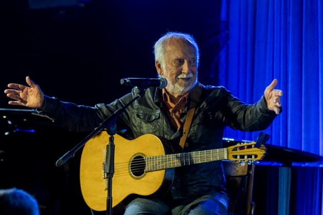 SaO PAULO, SP - 28.07.2026: SHOW DE ROBERTO MENESCAL E THEO BIAL - Roberto Menescal and Theo Bial perform together celebrating bossa nova in Sao Paulo. Roberto Menescal, one of the creators of Bossa Nova and an important figure in Brazilian music, joins forces with the young musician Theo Bial, son of the presenter and journalist Pedro Bial, with a work of original songs and compositions directly influenced by the sound of Bossa Nova. The musicians form a duo and revisit classics immortalized by Carlos Lyra, Nara Leao, Edu Lobo, Joao Bosco, among others. The performance took place at the Blue Note in Sao Paulo on the evening of Tuesday, July 28, 2026. x2990822x  VanxCampos