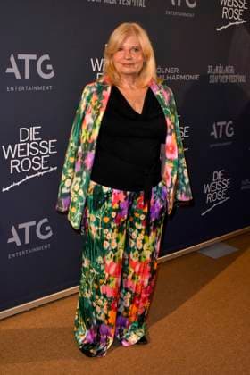 ABB SOMMERFESTIVAL- Sabine Postel Schauspielerin zu Gast auf dem roten Teppich bei der eroeffnungs Gala des 37.Koelner Sommerfestival mit dem Musical Die Weisse Rose in der Koelner Philharmonie am 28.07.2026 in Koeln Hamburg Deutschland *** ABB SUMMER FESTIVAL: Actress Sabine Postel walks the red carpet at the opening gala of the 37th Cologne Summer Festival, featuring the musical *Die Weisse Rose* at the Cologne Philharmonie on July 28, 2026, in Cologne, Hamburg, Germany
