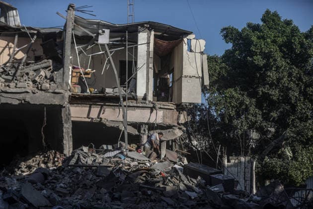 Israel continues its attacks on Gaza despite ceasefire DEIR AL-BALAH, GAZA, PALESTINE - JULY 29: Residential areas suffer extensive destruction as Israeli military attacks violate the ceasefire, on July 29, 2026 in Deir al-Balah, Gaza, Palestine. Ali Jadallah Anadolu Deir al-Balah Gaza. Editorial use only. Please get in touch for any other usage.  Copyright: x2026xAnadoluxAlixJadallahx