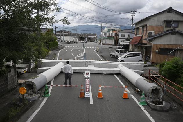 Aftermath of strong earthquake in Kumamoto A torii gate at a shrine lies toppled in Yatsushiro, Kumamoto Prefecture, on July 29, 2026, a day after a powerful earthquake struck the southwestern Japan prefecture and its vicinity.  A14AA0005624424P