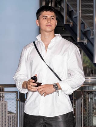 July 28, 2026, New York, New York, USA: MOSMO visits the Empire State Building in New York ahead of the Latin Alternative Music Conference. 28 July 2026 New York USA - ZUMAa265 20260728_zep_a265_008 Copyright: xEricxAcquayex