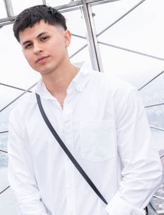 July 28, 2026, New York, New York, USA: MOSMO visits the Empire State Building in New York ahead of the Latin Alternative Music Conference. 28 July 2026 New York USA  - ZUMAa265 20260728_zep_a265_027 Copyright: xEricxAcquayex