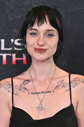 Nihachu beim Special Screening des Amazon Prime Video-Films The Devil s Mouth im Culver Theater. Culver City, 28.07.2026 *** Nihachu at the special screening of the Amazon Prime Video film *The Devil s Mouth* at the Culver Theater in Culver City, July 28, 2026 Foto:xD.xStarbuckx xFuturexImagex mouth_6733
