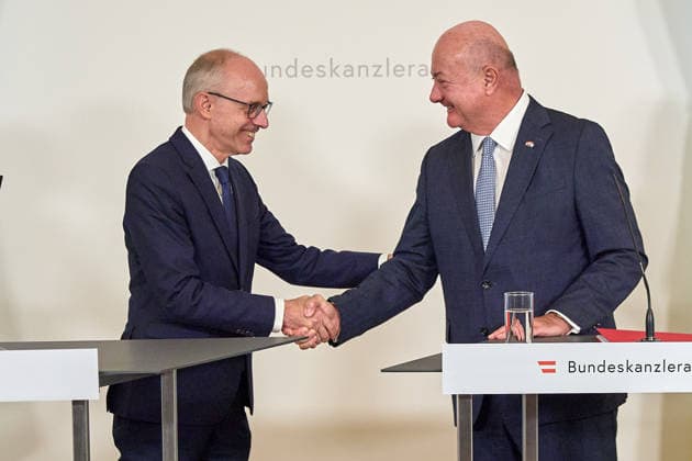 - Wien 29.07.2026 - Stocker - Frieden - Heute traf der österreichische Bundeskanzler Christian Stocker (ÖVP) im Bundeskanzleramt mit dem Premierminister von Luxemburg Luc Frieden zu einem Arbeitsgespräch zusammen. Anschliessend gab es eine Pressekonferenz. PHOTO: Bundeskanzler Christian Stocker (L ÖVP) und der luxemburgische Premier Luc Frieden während der Pressekonferenz im bundeskanzleramt. Vienna (AUSTRIA) - Today, the Austrian Federal Chancellor, Christian Stocker (ÖVP), met with the Prime Minister of Luxembourg, Luc Frieden, at the Federal Chancellery for a working meeting. OVP, Oevp, government, PK, talks, EU, UE, Europe, Europa, Luxembourg, Treffen Bundeskanzler Stocker - Premierminister Frieden Luxemburg *** Vienna, July 29 
