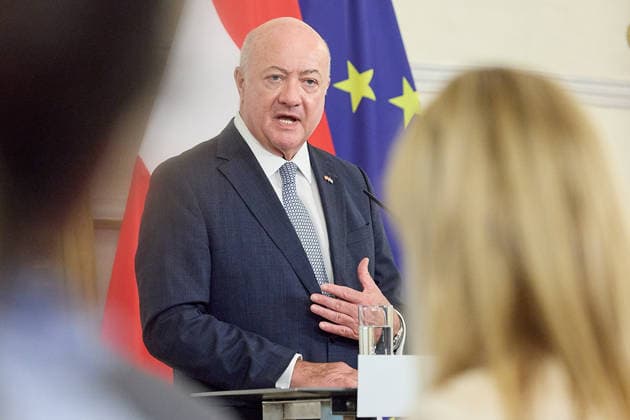 - Wien 29.07.2026 - Stocker - Frieden - Heute traf der österreichische Bundeskanzler Christian Stocker (ÖVP) im Bundeskanzleramt mit dem Premierminister von Luxemburg Luc Frieden zu einem Arbeitsgespräch zusammen. Anschliessend gab es eine Pressekonferenz. PHOTO: Bundeskanzler Christian Stocker (ÖVP) und der luxemburgische Premier während der Pressekonferenz im Bundeskanzleramt. Vienna (AUSTRIA) - Today, the Austrian Federal Chancellor, Christian Stocker (ÖVP), met with the Prime Minister of Luxembourg, at the Federal Chancellery for a working meeting. OVP, Oevp, government, PK, talks, EU, UE, Europe, Europa, Luxembourg, Treffen Bundeskanzler Stocker - Premierminister Luxemburg *** Vienna, July 29, 2026—Stocker and Frieden: Today, 