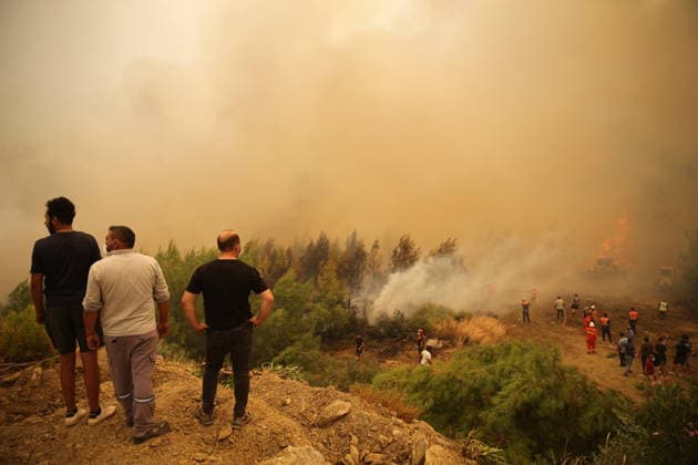 Firefighting efforts continue to contain forest fire in Turkiye s Mugla MUGLA, TURKIYE - JULY 29: Firefighting efforts continue by air and land to contain a forest fire that broke out in Seydikemer district of Mugla, Turkiye, on July 29, 2026. Fatih Hepokur Anadolu Mugla Turkey. Editorial use only. Please get in touch for any other usage.  Copyright: x2026xAnadoluxFatihxHepokurx