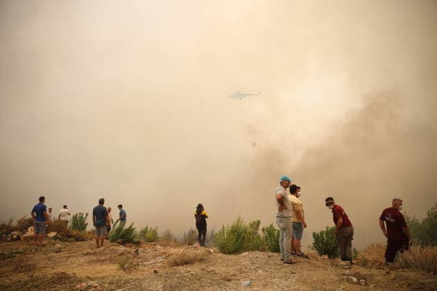Firefighting efforts continue to contain forest fire in Turkiye s Mugla MUGLA, TURKIYE - JULY 29: Firefighting efforts continue by air and land to contain a forest fire that broke out in Seydikemer district of Mugla, Turkiye, on July 29, 2026. Fatih Hepokur Anadolu Mugla Turkey. Editorial use only. Please get in touch for any other usage.  Copyright: x2026xAnadoluxFatihxHepokurx