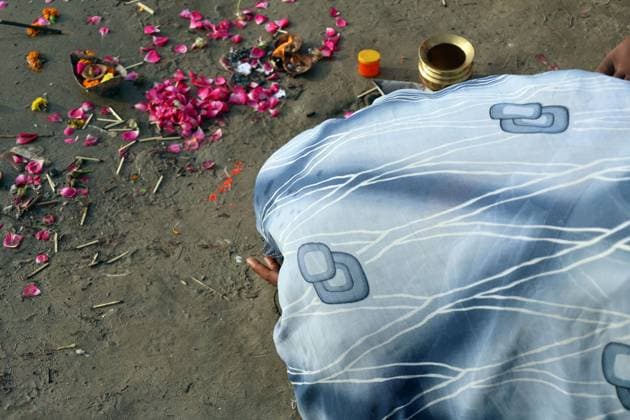 Hindu Devotees Mark Guru Purnima with Ritual Bathing in Prayagraj PRAYAGRAJ, INDIA JULY 29, 2026: Hindu devotees take a holy dip at the Sangam, the confluence of the Ganges, Yamuna and the mythical Saraswati rivers, during the Guru Purnima festival in Prayagraj, India. Guru Purnima is observed by Hindus, Buddhists and Jains to honor spiritual teachers and marks a day of prayer, ritual bathing and religious gatherings. Prayagraj India Copyright: x xJitendraxPrakashx xJNAxPressx