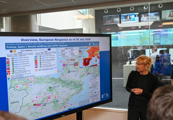 The Emergency Response Coordination Centre (ERCC), the EU s mechanism for coordinating aid, is located near the European Commission (EC) in Brussels, July 29, 2026. As soon as a country activates the so-called Civil Protection Mechanism, it is the staff at this center who coordinate among the individual countries, identify available assistance, and organize its deployment. Helicopters from the Czech Republic and Slovakia are now also assisting in France. The Coordination Center is part of the EU Civil Protection Mechanism. It is a platform aimed at strengthening cooperation in the field of civil protection. The members of the mechanism include EU member states and ten other countries. (CTKxPhoto TerezaxSupova) CTKPhotoP2026072904160  CTKPhotoP2026072904160