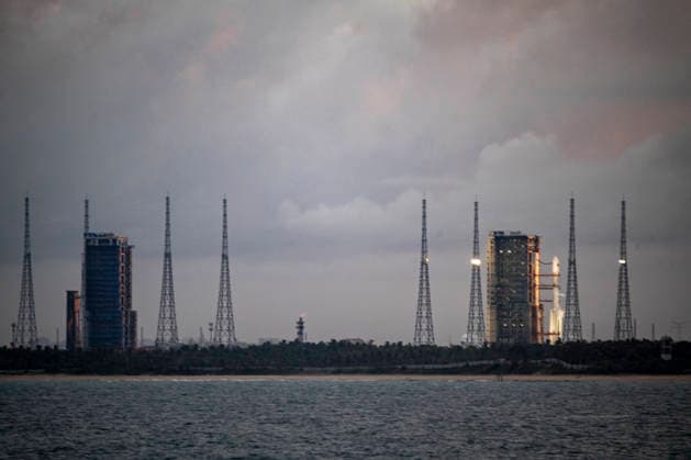 WENCHANG, CHINA - JULY 29: A Long March-7A carrier rocket carrying TL-3 (Tian Lian 3) satellites blasts off from Wenchang Spacecraft Launch Site on July 29, 2026 in Wenchang, Hainan Province of China.  Copyright: xVCGx 111657082502