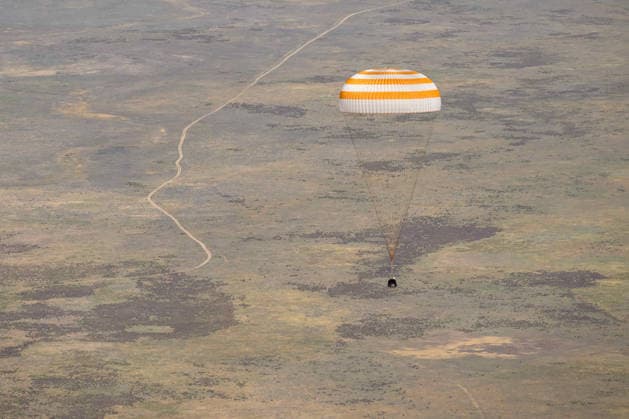 July 29, 2026, Zhezkazgan, Kazakhstan: The Soyuz MS-28 spacecraft descends for touch down on the ground after the journey back from the International Space Station, July 26, 2026 near the town of Zhezkazgan, Kazakhstan. NASA astronaut Chris Williams landed with cosmonauts Sergei Mikaev and Sergey Kud-Sverchkov, after 241 days in space aboard the International Space Station. Zhezkazgan Kazakhstan - ZUMAp138 20260729_zaa_p138_041 Copyright: xBillxIngalls Nasax