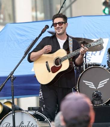 Marcus Mumford of Mumford & Sons on stage for Citi Concert Series on NBC TODAY with Mumford & Sons, Rockefeller Plaza, New York, NY, July 29, 2026. Photo By: Eli Winston Everett Collection Citi Concert Series on NBC TODAY with Mumford & Sons PUBLICATIONXNOTxINxCANxCHNxFRAxITAxJPNxNORxPOLxRUSxESPxUKxUSA