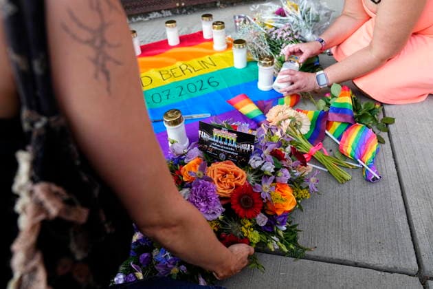 DENMARK Flowers laid at the German embassy Flowers and candles are laid at the German embassy in Copenhagen on Wednesday, July 28, 2026 in support and memorial for the victims of CSD (Christopher Street Day) Berlin Pride and their relatives. On Saturday, a man drove a van into a crowd during a pride event in Berlin where a woman was killed and at least 29 were injured. , Copenhagen Denmark *** DENMARK Flowers laid at the German Embassy Flowers and candles were laid at the German Embassy in Copenhagen on Wednesday, July 28, 2026, in support of and in memory of the victims of CSD (Christopher Street Day) Berlin Pride and their relatives. On Saturday, a man drove a van into a crowd during a Pride event in Berlin, killing one woman and injuri  Copyright: ThomasxTraasdahlx spdk20260729-172510-L
