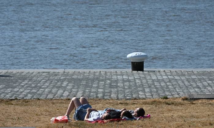 Illustration Of A Heathwave In Belgium 29 07 2026 ANTWERPEN, BELGIUM - JULY 29 : Illustration of hot sunny weather in the city on July 29, 2026 in Antwerpen, Belgium, 29 07 2026 Antwerpen Belgium  Copyright: xBertxVanxDenxBrouckex