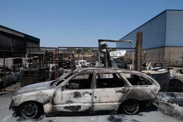 July 29, 2026, Madrid, Madrid, Spain: The devastating Sierra Oeste wildfire has scorched around 34,000 hectares (approx. 84,000 acres) in the Community of Madrid, severely hitting the municipalities of ChapineroÂ­a and Navas del Rey. Madrid Spain  - ZUMAd308 20260729_zsp_d308_018 Copyright: xJuanxCarlosxLucasx
