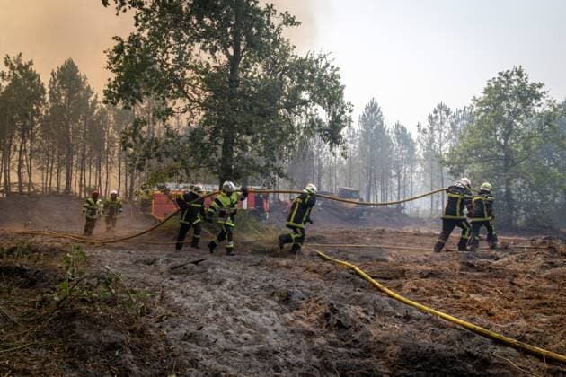Marcheprime Fires PHOTOPQR SUD OUEST Laurent Theillet Marcheprime July 29, 2026 Fire between Marcheprime and Lanton on the road to Blagon, a day with the Landes firefighters monitoring the risk of fires reigniting in Marcheprime on July 29, 2026; photo by Laurent Theillet, Sud Ouest; Marcheprime, July 29, 2026; A day spent with the Landes fire brigade monitoring the risk of fires reigniting; Marcheprime, GIRONDE, France  Copyright: xPHOTOPQR SUDxOUEST MAXPPPxLaurentxTheilletx 20260729SDO7916 20260729SDO7916