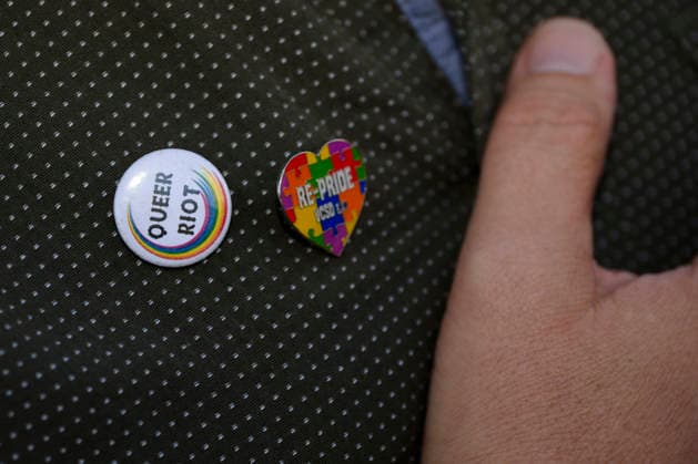 Berlin, Anschlag auf den Christopher Street Day, Mahnwache in Dortmund auf dem Friedensplatz 29.07.2026, Mahnwache slado, 29.07.2026 CSD Detailaufnahme Dortmund Friedensplatz Dortmund NRW Deutschland *** July 29, 2026, Slado Vigil, July 29, 2026 CSD Close-up, Dortmund Friedensplatz, Dortmund, North Rhine-Westphalia, Germany