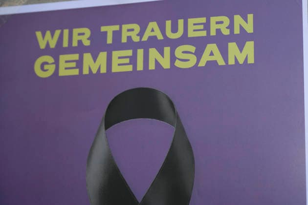 Berlin, Anschlag auf den Christopher Street Day, Mahnwache in Dortmund auf dem Friedensplatz 29.07.2026, Mahnwache slado, 29.07.2026 CSD Detailaufnahme Dortmund Friedensplatz Dortmund NRW Deutschland *** July 29, 2026, Slado Vigil, July 29, 2026 CSD Close-up, Dortmund Friedensplatz, Dortmund, North Rhine-Westphalia, Germany