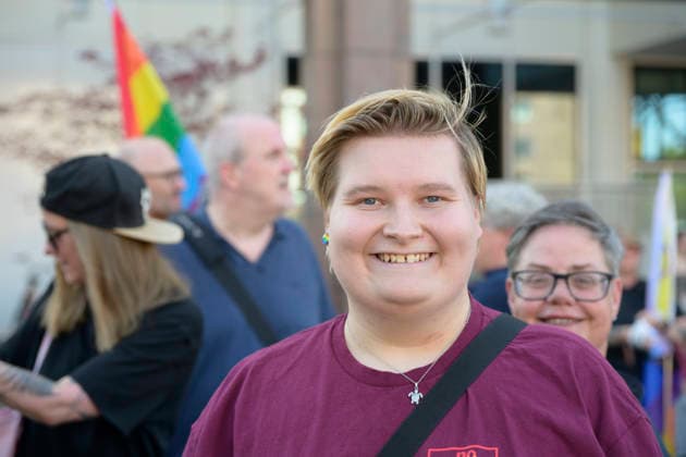 Berlin, Anschlag auf den Christopher Street Day, Mahnwache in Dortmund auf dem Friedensplatz 29.07.2026, Mahnwache slado, 29.07.2026 CSD Julien Kuhnen, vertritt heute hier die SPD AG queer auf der Mahnveranstaltung. Dortmund Friedensplatz Dortmund NRW Deutschland *** July 29, 2026, Slado Vigil; July 29, 2026, CSD Julien Kuhnen, representing the SPD AG Queer today at the vigil at Friedensplatz in Dortmund, North Rhine-Westphalia, Germany