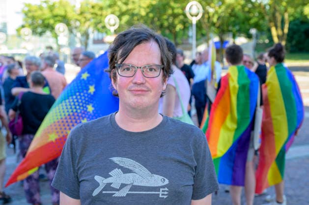 Berlin, Anschlag auf den Christopher Street Day, Mahnwache in Dortmund auf dem Friedensplatz 29.07.2026, Mahnwache slado, 29.07.2026 CSD Christoph Neumann, Fraktionssprecher Grüne im Rat der Stadt Dortmund, die Geschehnisse in Dortmund haben mich schockiert, und weil es unsere Solidarität auch in Dortmund braucht. Dortmund Friedensplatz Dortmund NRW Deutschland *** July 29, 2026, Vigil in Slado, July 29, 2026 CSD Christoph Neumann, spokesperson for the Green Party faction in the Dortmund City Council: I was shocked by the events in Dortmund, and because our solidarity is needed in Dortmund as well. Dortmund, Friedensplatz, Dortmund, North Rhine-Westphalia, Germany