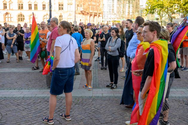 Berlin, Anschlag auf den Christopher Street Day, Mahnwache in Dortmund auf dem Friedensplatz 29.07.2026, Mahnwache slado, 29.07.2026 CSD Teilnehmende der Mahnwache Dortmund Friedensplatz Dortmund NRW Deutschland *** July 29, 2026, Slado Vigil, July 29, 2026 CSD Participants in the vigil at Friedensplatz, Dortmund, North Rhine-Westphalia, Germany