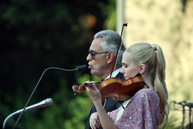 ITALY - POPE LEO XIV DURING A CONCERT IN BORGO LAUDATO SI , A 55-HECTARE EDUCATIONAL AND ENVIRONMENTAL CENTER, AT CASTEL GANDOLFO - 2026 7 29 Italy, Castel Gandolfo , Vatican, 2026 7 29 Italian singer Andrea Bocelli performs during the Canticle of Peace prayer and fraternity meeting with Pope Leo XIV at Borgo Laudato Si in Castel Gandolfo, about 30 kilometers (19 miles) southwest of Rome, Italy. EDITORIAL USE ONLY - NO BOOKS Copyright: xALESSIAxGIULIANIx