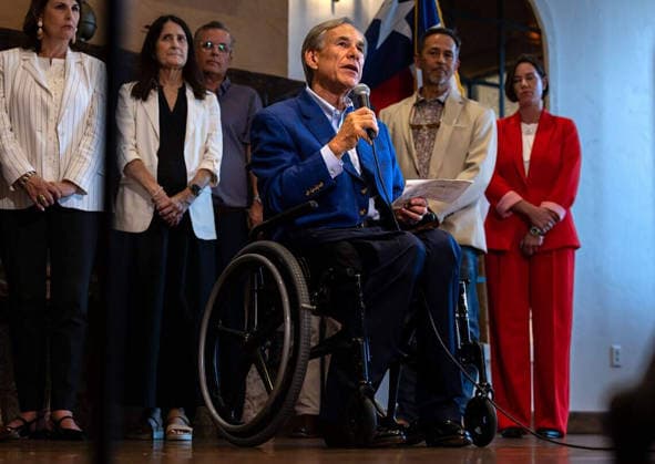 July 29, 2026, Fort Worth, Texas, USA: Texas Gov. Greg Abbott answers a question during a news conference in Fort Worth, Texas, on Wednesday, July 29, 2026. Fort Worth USA  - ZUMAm67_ 20260729_zaf_m67_008 Copyright: xElvisxMartinez-Cartagenax
