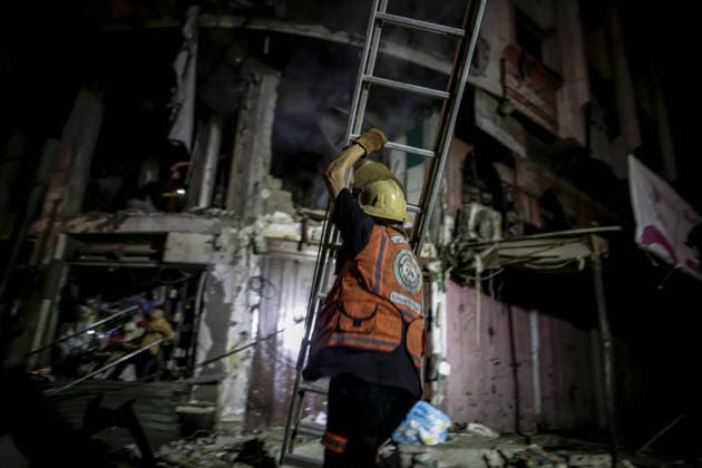 Israeli army continues attacks on civilian homes in Gaza GAZA CITY, GAZA STRIP, PALESTINE - JULY 30: Firefighters respond to a fire in a damaged building near Al-Ahli (Baptist) Hospital after an Israeli strike in eastern Gaza City, Gaza Strip, Palestine on July 30, 2026. According to local sources, the strike targeted the building near the hospital following a renewed ceasefire violation, causing damage and igniting a fire. Saeed M. M. T. Jaras Anadolu Gaza City Gaza. Editorial use only. Please get in touch for any other usage.  Copyright: x2026xAnadoluxSaeedxM.xM.xT.xJarasx