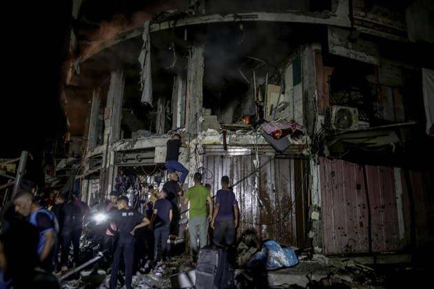 Israeli army continues attacks on civilian homes in Gaza GAZA CITY, GAZA STRIP, PALESTINE - JULY 30: Firefighters respond to a fire in a damaged building near Al-Ahli (Baptist) Hospital after an Israeli strike in eastern Gaza City, Gaza Strip, Palestine on July 30, 2026. According to local sources, the strike targeted the building near the hospital following a renewed ceasefire violation, causing damage and igniting a fire. Saeed M. M. T. Jaras Anadolu Gaza City Gaza. Editorial use only. Please get in touch for any other usage.  Copyright: x2026xAnadoluxSaeedxM.xM.xT.xJarasx