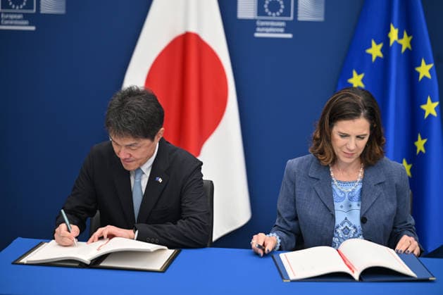 Japan officially joins EU s Horizon Europe research program in Brussels BRUSSELS, BELGIUM - JULY 30: Deputy Director-General for Research and Innovation at the European Commission Maria Cristina Russo (R) and Charge d Affaires ad interim of the Mission of Japan to the European Union Takashi Hamada (L) attend a signing ceremony as Japan officially joins the EU s flagship research and innovation program, Horizon Europe, in Brussels, Belgium, on July 30, 2026. Dursun Aydemir Anadolu Brussels Belgium. Editorial use only. Please get in touch for any other usage.  Copyright: x2026xAnadoluxDursunxAydemirx