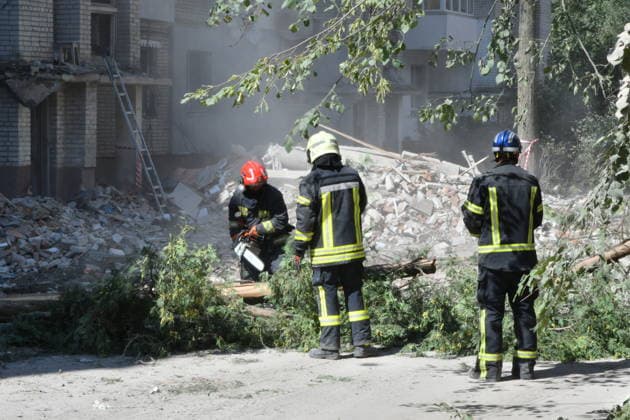 Russian overnight missile strike damages residential buildings in Lviv LVIV, UKRAINE - JULY 30: Emergency workers use heavy equipment to clear rubble from damaged apartment buildings following a Russian missile attack in Lviv, Ukraine, on July 30, 2026. The overnight strike hit residential areas, damaging 21 houses, vehicles, a kindergarten, and a school, leaving 31 people injured and two others missing as search operations continue. Olena Znak Anadolu Lviv Ukraine. Editorial use only. Please get in touch for any other usage.  Copyright: x2026xAnadoluxOlenaxZnakx