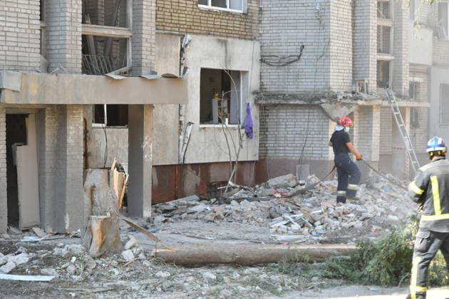 Russian overnight missile strike damages residential buildings in Lviv LVIV, UKRAINE - JULY 30: Emergency workers use heavy equipment to clear rubble from damaged apartment buildings following a Russian missile attack in Lviv, Ukraine, on July 30, 2026. The overnight strike hit residential areas, damaging 21 houses, vehicles, a kindergarten, and a school, leaving 31 people injured and two others missing as search operations continue. Olena Znak Anadolu Lviv Ukraine. Editorial use only. Please get in touch for any other usage.  Copyright: x2026xAnadoluxOlenaxZnakx