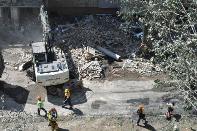 Russian overnight missile strike damages residential buildings in Lviv LVIV, UKRAINE - JULY 30: Emergency workers work with heavy equipment to clear the rubble of apartment buildings following a Russian missile attack in Lviv, Ukraine, on July 30, 2026. The overnight strike hit residential areas, damaging 21 houses, vehicles, a kindergarten, and a school, leaving 31 people injured and two others missing as search operations continue. Olena Znak Anadolu Lviv Ukraine. Editorial use only. Please get in touch for any other usage.  Copyright: x2026xAnadoluxOlenaxZnakx