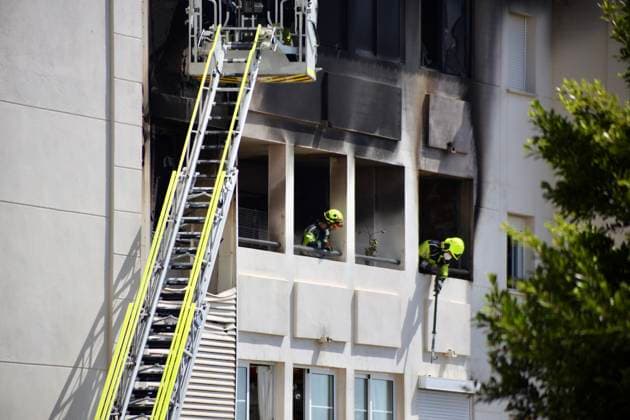 Two Children Die in a House Fire in Benalmádena, Málaga Málaga firefighters are working at the scene of the fire in Benalmádena, where two children have died. July 30, 2026, in Benalmádena, Málaga, Andalusia, Spain Two children, ages 10 and 15, died on Thursday following a fire that broke out in a home in Arroyo de la Miel in the Malaga town of Benalmádena, according to a report from 112, part of the Andalusian Emergency Agency, and the town’s municipal government. July 30, 2026 Álex Barba July 30, 2026 Benalmádena, Málaga, Andalusia, Benalmádena, Málaga, Andalusia, Spain  Copyright: xÃlexxBarbax 7695070
