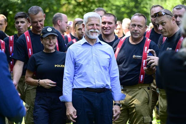 Czech President Petr Pavel meets members of Czech Republic s USAR (Urban Search and Rescue) team, which specialises in locating, extricating and rescuing people from collapsed and structurally damaged building in Prague, Czech Republic, July 30, 2026. (CTKxPhoto RomanxVondrous) CTKPhotoP2026073004233  CTKPhotoP2026073004233