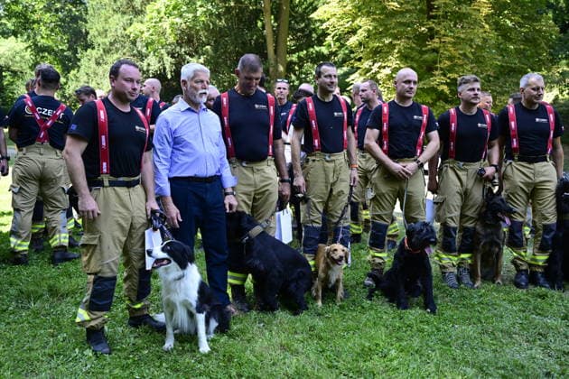 Czech President Petr Pavel meets members of Czech Republic s USAR (Urban Search and Rescue) team, which specialises in locating, extricating and rescuing people from collapsed and structurally damaged building in Prague, Czech Republic, July 30, 2026. (CTKxPhoto RomanxVondrous) CTKPhotoP2026073004264  CTKPhotoP2026073004264