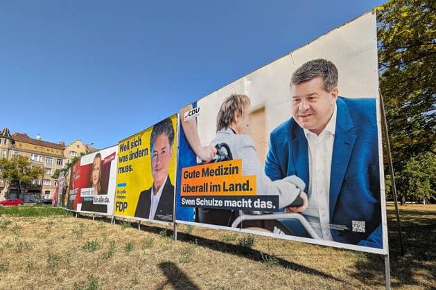 Halle (Saale), Sachsen-Anhalt, Deutschland, 30.07.2026: Wahlplakate zur Landtagswahl von Claudia Wittig (BSW), Thomas Schulze (BSW), Susan Sziborra-Seidlitz (Grüne), Armin Willingmann (SPD), Eva von Angern (Linke), Lydia Hüskens (FDP) und Sven Schulze (CDU) *** Halle-Saale, Saxony-Anhalt, Germany, July 30, 2026 Election posters for the state election featuring Claudia Wittig (BSW), Thomas Schulze (BSW), Susan Sziborra Seidlitz (Greens), Armin Willingmann (SPD), Eva von Angern (The Left), Lydia Hüskens (FDP), and Sven Schulze (CDU) Copyright: xdtsxNachrichtenagenturx dts_129055