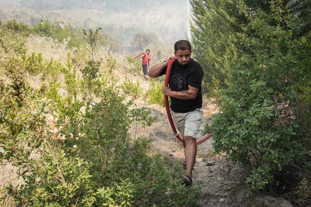 Firefighting efforts continue in Turkiye s Mugla MUGLA, TURKIYE - JULY 30: Firefighters, Turkish General Directorate of Forestry teams and citizens, living in the area, continue their efforts to extinguish the fire while air and land intervention continues against the forest fire in Seydikemer district of Mugla, Turkiye on July 30, 2026. Mahmut Serdar Alakus Anadolu Mugla Turkey. Editorial use only. Please get in touch for any other usage.  Copyright: x2026xAnadoluxMahmutxSerdarxAlakusx