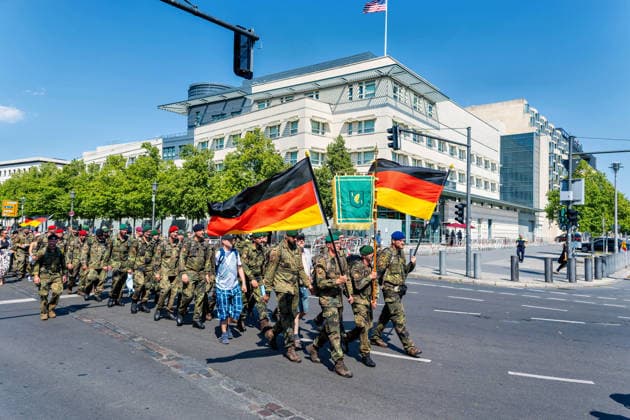Berlin, 30.07.2026 Ein Gedenkmarsch für gefallene Bundeswehrsoldaten führt am Donnerstag durch Berlin. Die Tagesetappe verläuft von Kladow bis zum Reichstagsgebäude. Anschließend findet am Ehrenmal der Bundeswehr am Bendlerblock eine Gedenkveranstaltung statt. *** Berlin, July 30, 2026 A memorial march for fallen Bundeswehr soldiers will pass through Berlin on Thursday. The day s route runs from Kladow to the Reichstag building. A memorial ceremony will then take place at the Bundeswehr Memorial at the Bendlerblock.