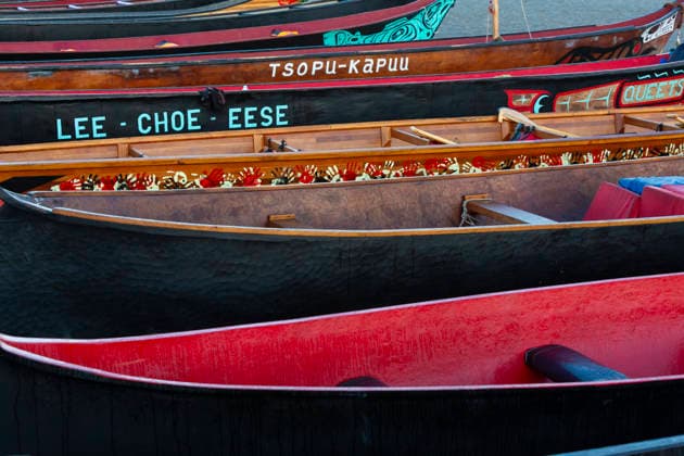 July 30, 2026, Seattle, Washington, USA: Rows of dugout canoes from many Northwest indigenous nations are staked on Alki Beach in Seattle on Thursday, July 30, 2026. Participating tribes were hosted for the night by the Muckleshoot Tribe before arriving at their final destination at the Nisqually Medicine Creek Potlatch in Olympia, Washington. The annual journey includes Canoe Families from many native canoe cultures, including Native American tribes, First Nations peoples, Alaska Natives and other indigenous peoples worldwide. Seattle USA - ZUMAg235 20260730_zap_g235_007 Copyright: xPaulxChristianxGordonx